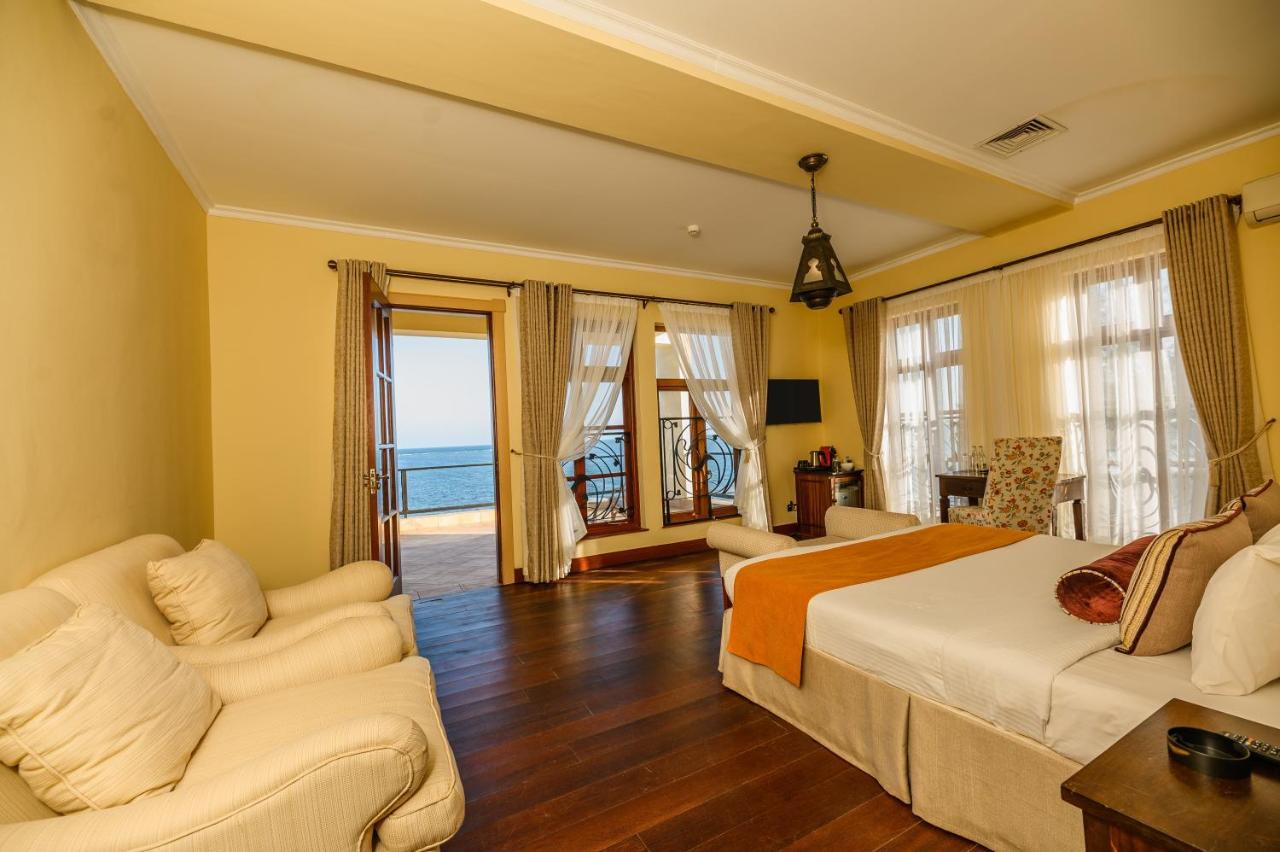 Cocoa Boutique Hotel - Your Kenyan Beachfront Bliss Mombasa Kültér fotó